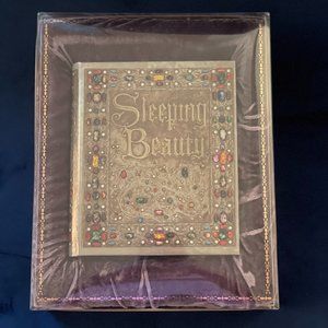 Sleeping Beauty 1959 Eye Shadow Palette and Display Holder by Besame